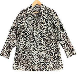Chico's Button Up Down Tunic Shirt Womens 4/6 Leopard Print Chic Blouse No Iron